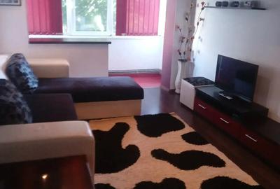 Inchiriez apartament cu 2 camere Bulevardul Independen?ei langa salon Ramona pia?a 1 Mai bloc - 8