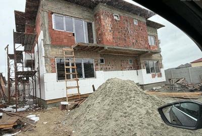 Casă cu 5 camere cu Teren 248 Mp în Central - 3