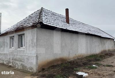 Casă cu 4 camere cu Teren 1512 Mp în Fântânele - 8