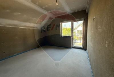 Casa cu 4 camere la gri de vanzare in Sura Mare - 6