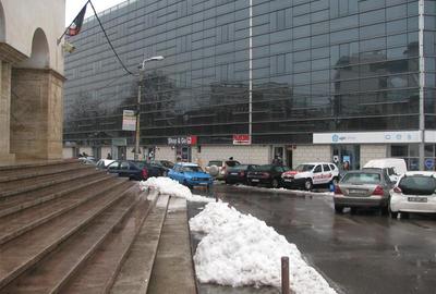 Spațiu comercial, de 215 mp, în P-ța Muncii - 9