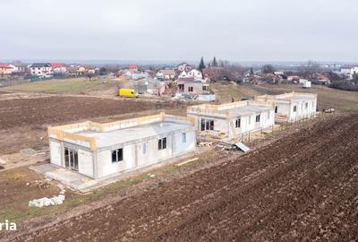 Casă cu 3 camere în Uiești - 12