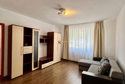 Apartament cu 2 camere semidecomandat, mobilat în Piața Unirii