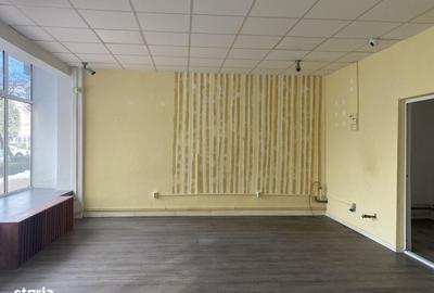 Spațiu comercial, de 67 mp, în Central - 3