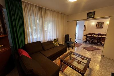 Apartament cu 3 camere semidecomandat, mobilat în P-ța Victoriei - 15