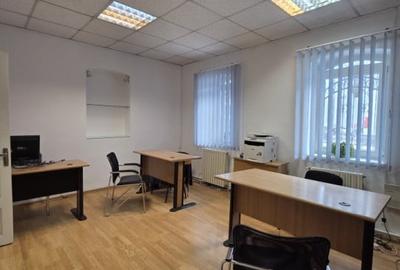 Birou, de 50 mp, în Central
