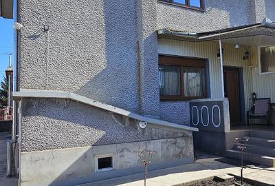 Casă cu 4 camere cu Teren 209 Mp în Central - 3