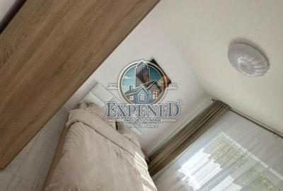 Apartament cu 3 camere decomandat, mobilat în Nerva Traian