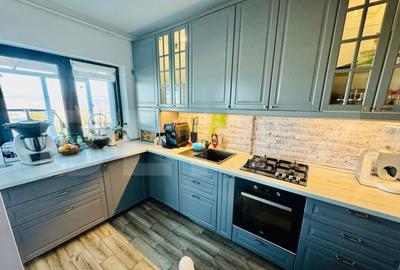 Casă cu 5 camere cu Teren 400 Mp în Florești