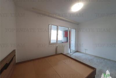 Apartament 2 camere spatios si loc de parcare et 1 Energia Constanta - 4