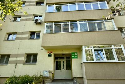Apartament cu 3 camere decomandat, mobilat în Moșilor