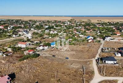 Teren de 2380 mp, în Corbu