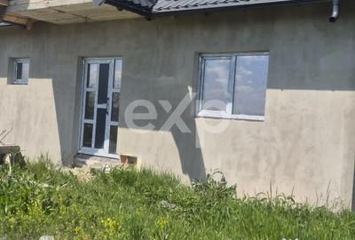 Casă cu 3 camere cu Teren 500 Mp în Albota - 4