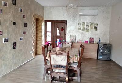 Casa de vanzare! - 2