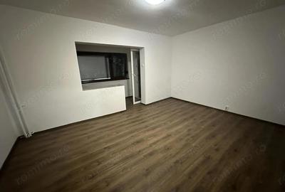 Garsonieră decomandată în Aradului - 3