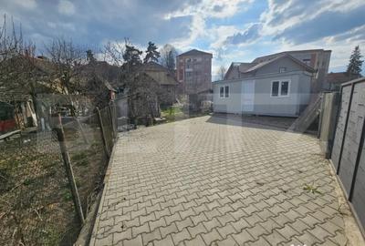 Casă cu 3 camere cu Teren 500 Mp în Central - 2