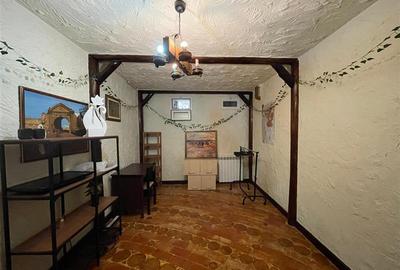 Apartament cu 3 camere decomandat, mobilat în Peco - 12