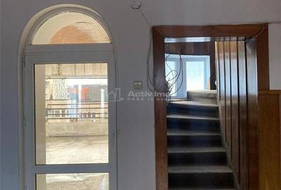 Apartament cu 4 camere în Centrul Civic - 2