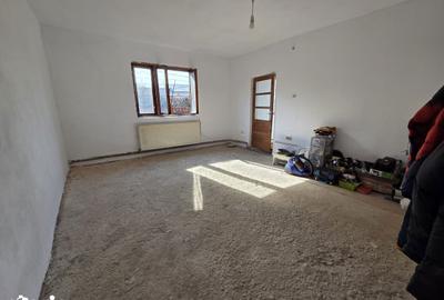 Casă cu 5 camere cu Teren 193 Mp în Ultracentral - 10