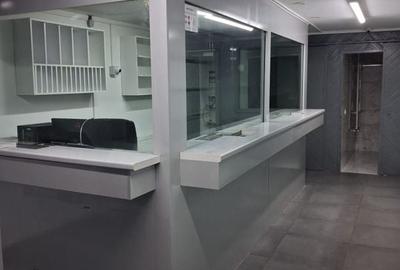 Spațiu comercial complet echipat - 10