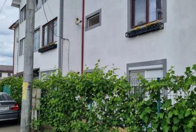 Apartament cu 3 camere decomandat în 1 Mai - 9