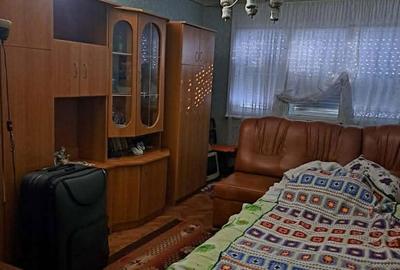 Apartament cu 3 camere decomandat în Micro 15 - 12
