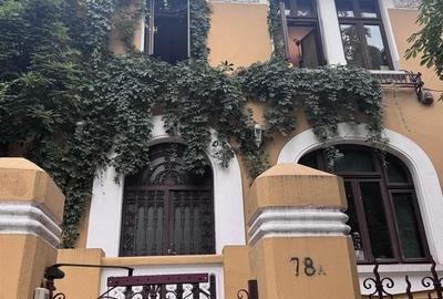 Casă cu 9 camere cu Teren 150 Mp în Ultracentral