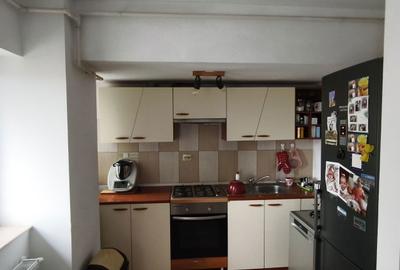 Apartament cu 3 camere decomandat în Central - 3
