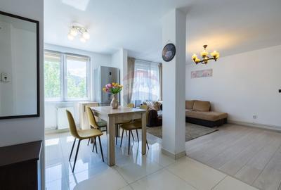 Apartament cu 3 camere semidecomandat, mobilat în 15 Noiembrie - 2