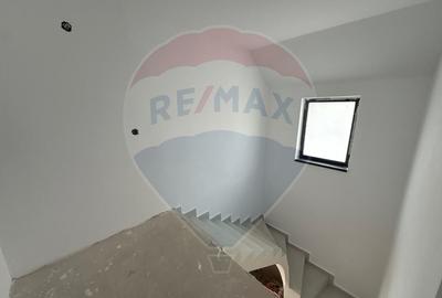 Casă cu 4 camere cu Teren 415 Mp în Lascăr Catargiu - 3