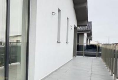 Apartament cu 3 camere semidecomandat în Giroc - 1