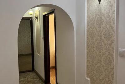 Apartament cu 3 camere decomandat, mobilat în Faleza Nord