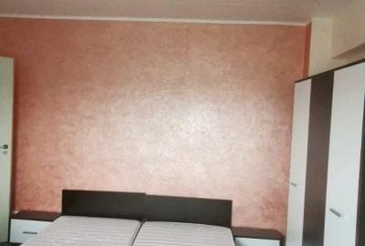 Apartament cu 5 camere decomandat în Fabric
