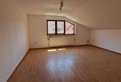 Casă cu 5 camere cu Teren 420 Mp în Trei Stejari - 16