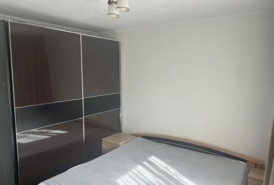 Apartament cu 2 camere decomandat în Calea București - 1