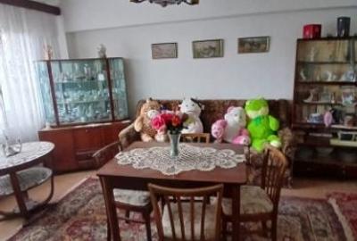 Apartament cu 4 camere decomandat în Făgăraș