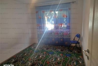Apartament cu 3 camere decomandat în Tractorul - 6