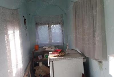 Casă cu 2 camere cu Teren 6700 Mp în Filipeștii de Târg - 2