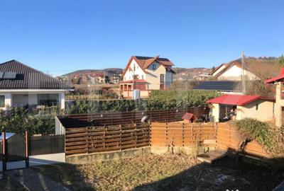 Casă cu 7 camere cu Teren 445 Mp în Central - 4