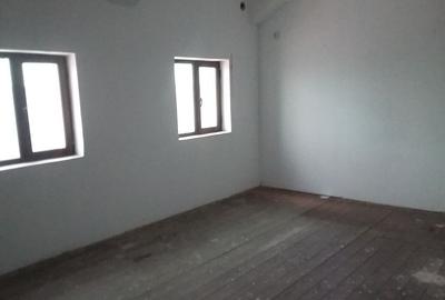 Imobil comercial cu trafic 1600 mp - 5