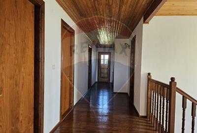 Casa / Vila cu 6 camere de vanzare - CORNU - 46
