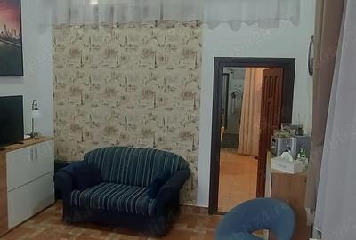 Spațiu comercial, de 36 mp, în Central - 8