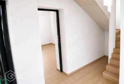 Casă cu 5 camere cu Teren 552 Mp în Zădăreni - 12