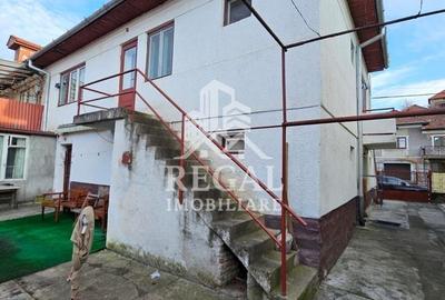 Casă individuală cu 5 camere cu Canalizare în Central - 4