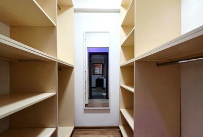 Apartament cu 3 camere decomandat în Tractorul - 3
