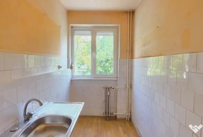 Apartament cu 3 camere decomandat în Sud - 9