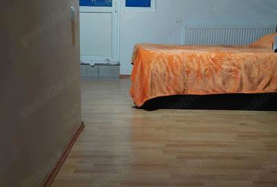 Casă cu 4 camere în Central - 2