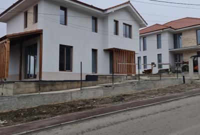 Casă individuală cu 4 camere cu Canalizare în Chinteni - 1