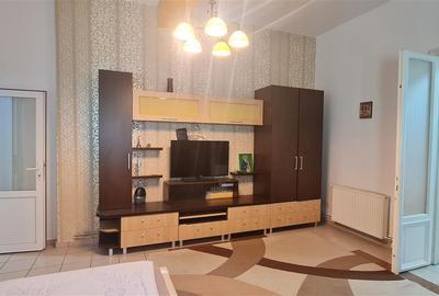 Apartament cu 2 camere semidecomandat, mobilat în Pârneava - 8