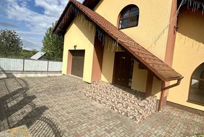 Casă cu 4 camere în Central - 3